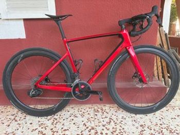 Van Rysel Full Carbon EDR Sram Rival 2023 Road & Gravel d'occasion