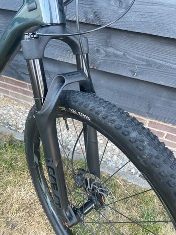 Tweedehands Giant Xtc Shimano Deore 2022 Mountainbike — afbeelding 7 van 12