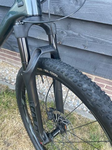 Used Giant Xtc Shimano Deore 2022 Mountainbike, Black — image 7 of 12