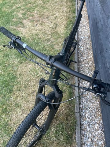 Used Giant Xtc Shimano Deore 2022 Mountainbike, Black — image 8 of 12
