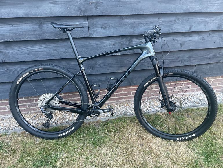 Tweedehands Giant Xtc Shimano Deore 2022 Mountainbike — afbeelding 4 van 12