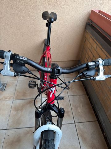 Specialized Hardrock Pro Disc 2008 2008 Mountainbike de segunda mano, Rojo — imagen 10 de 13