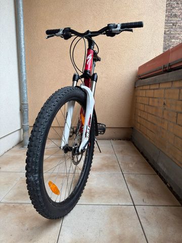 Specialized Hardrock Pro Disc 2008 2008 Mountainbike de segunda mano, Rojo — imagen 2 de 13