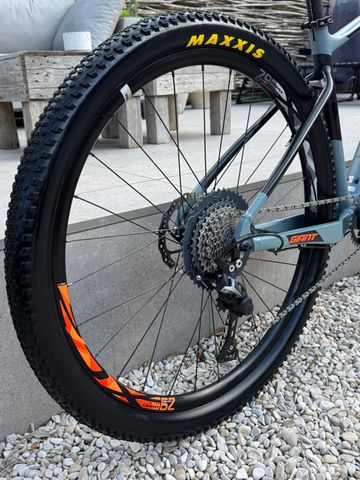 Giant Fathom 2 2018 2018 Mountainbike d'occasion — image 2 sur 14