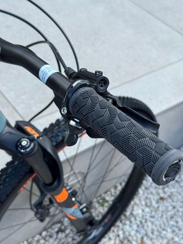 Giant Fathom 2 2018 2018 Mountainbike d'occasion — image 9 sur 14