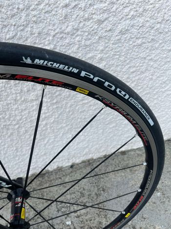 Giant Defy Advanced 1 2010 2010 Road & Gravel de segunda mano, Blanco — imagen 3 de 4