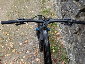 Brugt Lapierre Zesty AM CF 8.9 2023 2023 Mountainbike — billede 5 af 5