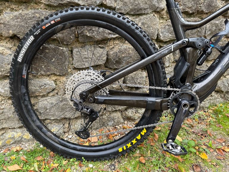 Brugt Lapierre Zesty AM CF 8.9 2023 2023 Mountainbike — billede 3 af 5