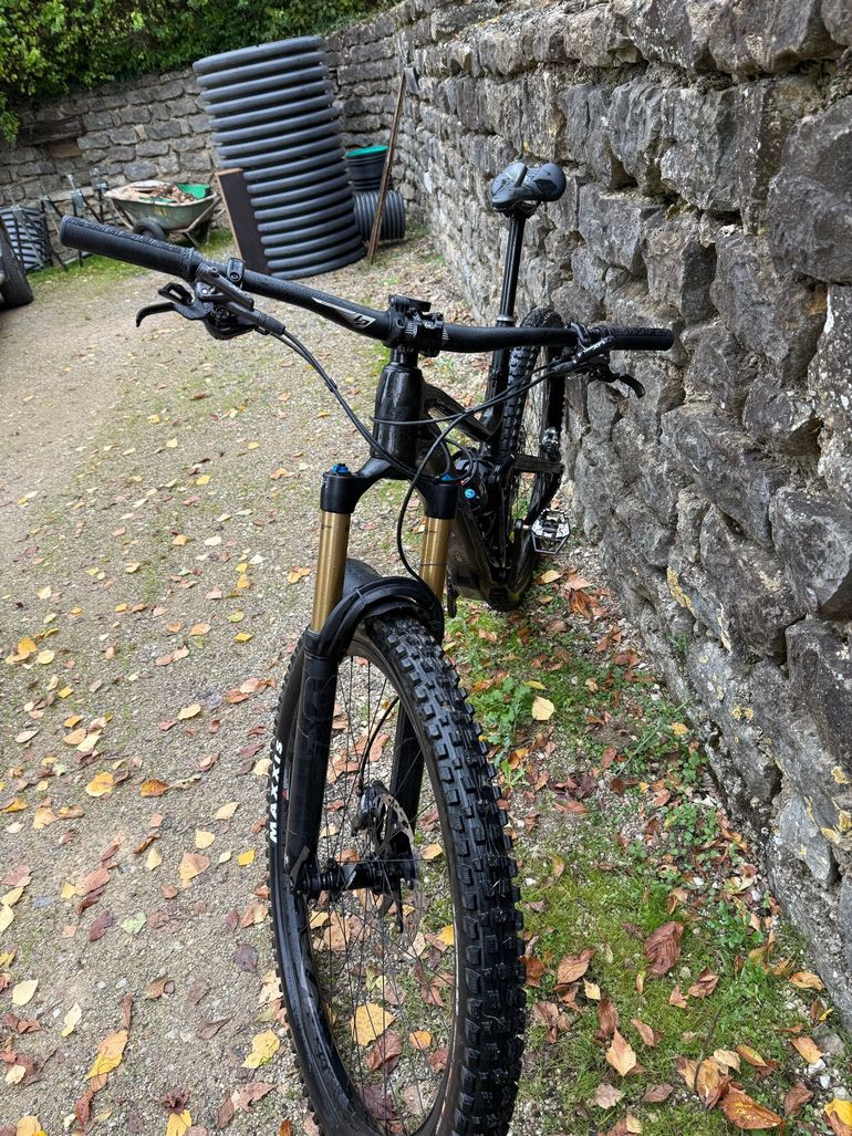 Brugt Lapierre Zesty AM CF 8.9 2023 2023 Mountainbike — billede 2 af 5