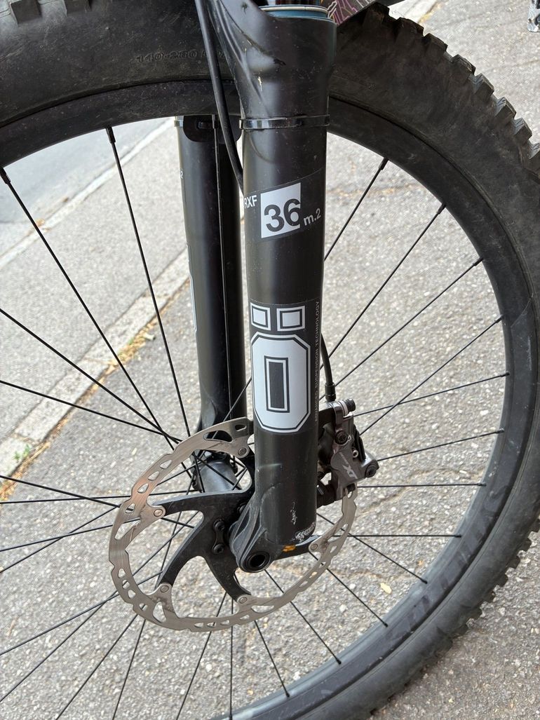 Scott Genius ST 910 TR 2023 2023 Mountainbike de segunda mano, Azul — imagen 5 de 5
