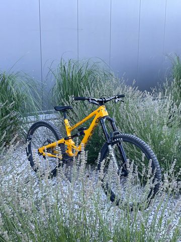 Used YT Industries Capra CORE 3 MX 2022 2022 Mountainbike, Orange, 29, 27.5 — image 2 of 6