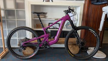Brugt Santa Cruz Heckler SRAM GX Eagle 2025 MTB