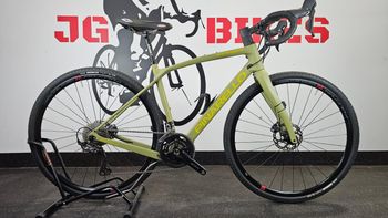 Pinarello Granger X3 Disc 2023 2023 Road & Gravel d'occasion