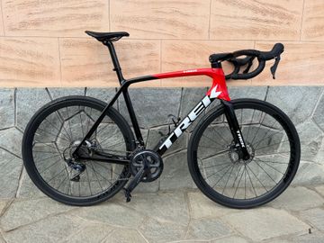 Brugt Trek Émonda SL 6 Disc Pro 2022 2022 Road & Gravel