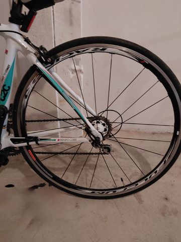 Bianchi Custom Campagnolo Veloce 2014 Road & Gravel d'occasion — image 8 sur 8