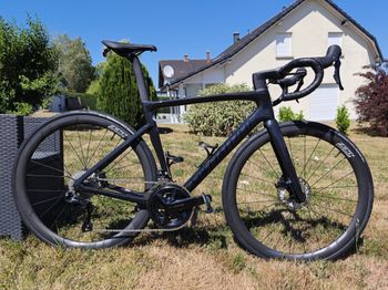 Used Specialized Tarmac SL7 Sport — Quasi Neuf (400 Km) + Roues Zipp 303 Firecrest 2025 Road & Gravel