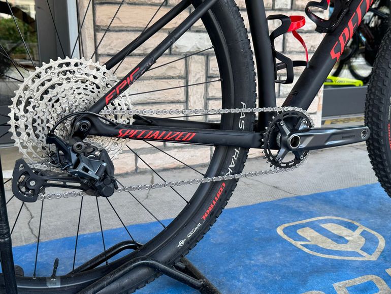 Specialized Epic Hardtail 2021 2021 Mountainbike usato, Nero — immagine 2 di 4