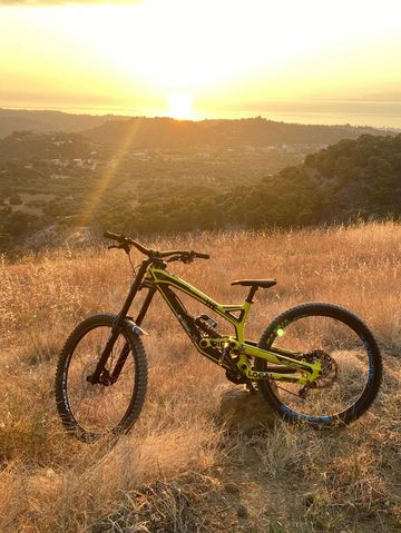 Used YT Industries Tues Other Shimano 2017 Mountainbike, Green — image 2 of 5