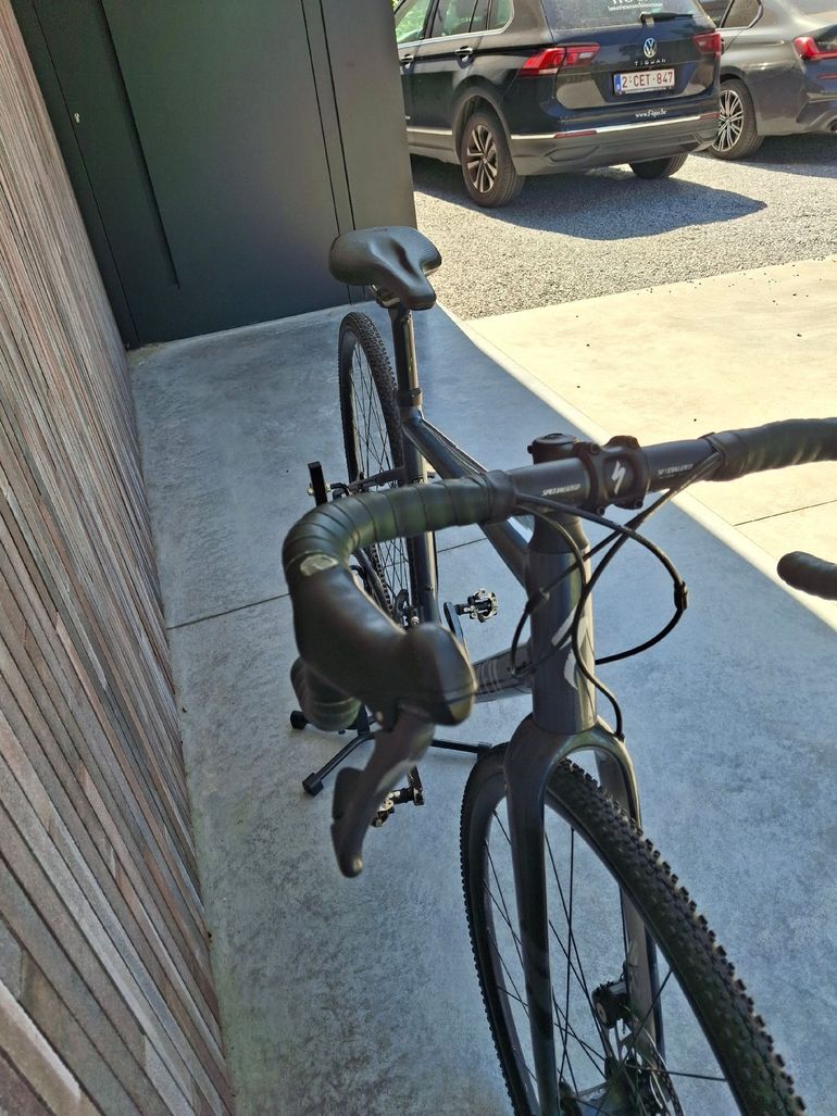 Used Specialized Diverge E5 2023 2023 Road & Gravel, Blue — image 9 of 16