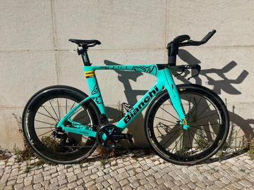 Używany Bianchi Aquila Shimano Dura Ace Di2 2020 Road & Gravel