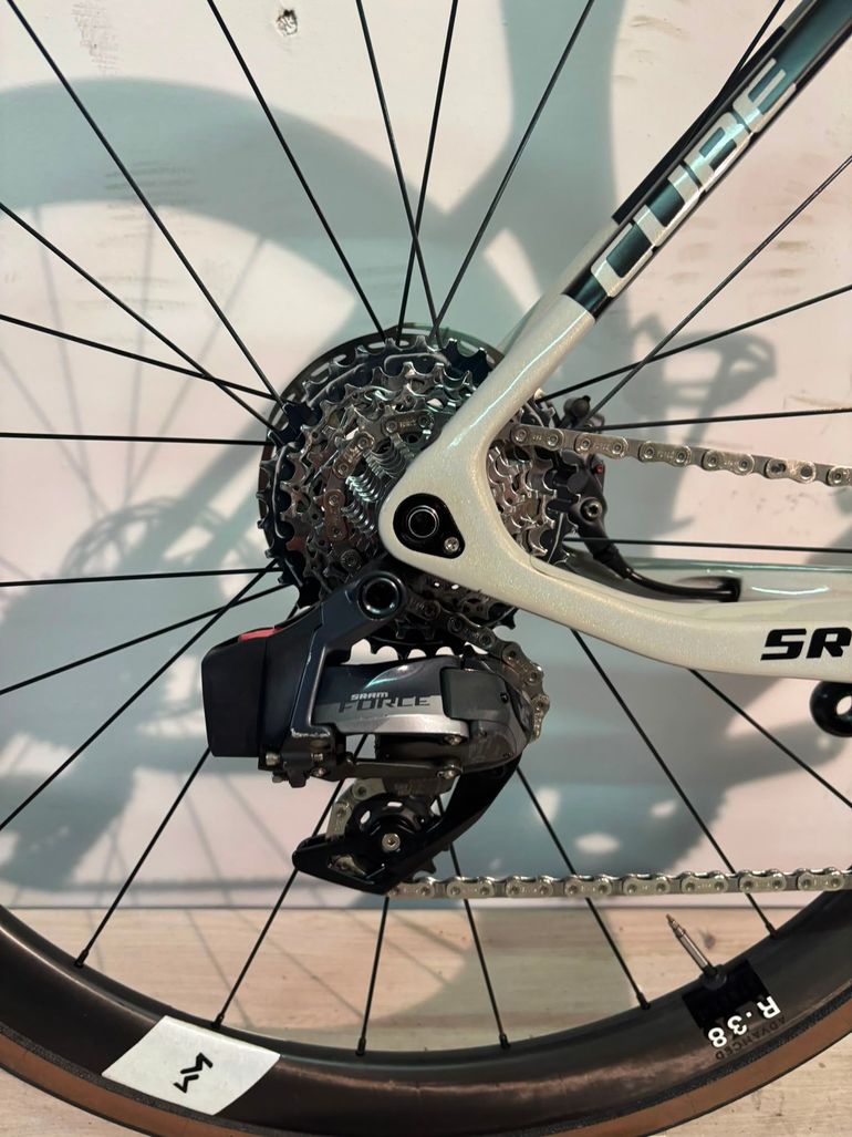 CUBE AGREE C:62, SL 2023 2023 Road & Gravel usato, Grigio chiaro — immagine 9 di 12