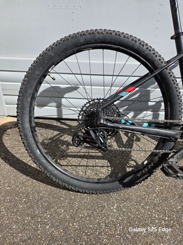Mondraker Chrono 2021 2021 Mountainbike de segunda mano, Negro — imagen 6 de 10