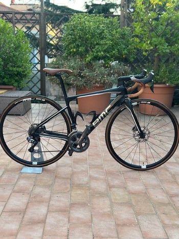 Použité BMC roadmachine 02 2017 2017 Road & Gravel