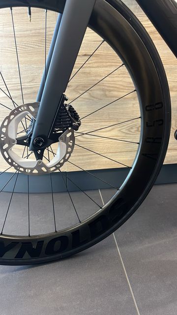 Used Merida REACTO 8000 2024 2024 Road & Gravel, Black — image 4 of 14