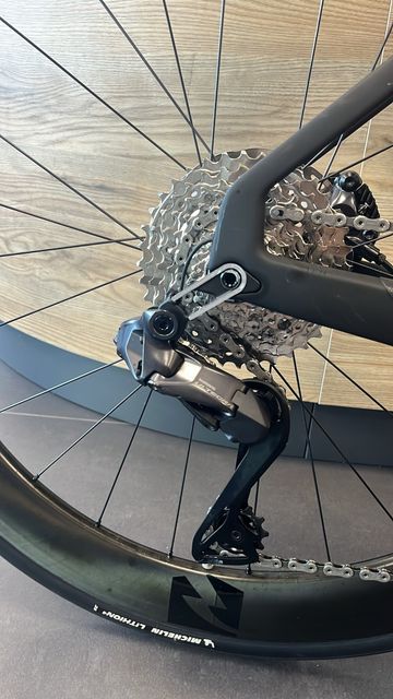 Used Merida REACTO 8000 2024 2024 Road & Gravel, Black — image 7 of 14