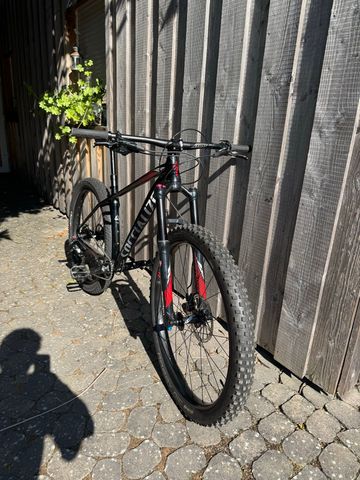 Specialized Fuse Expert 6Fattie 2016 2016 Mountainbike usato, Nero — immagine 6 di 11