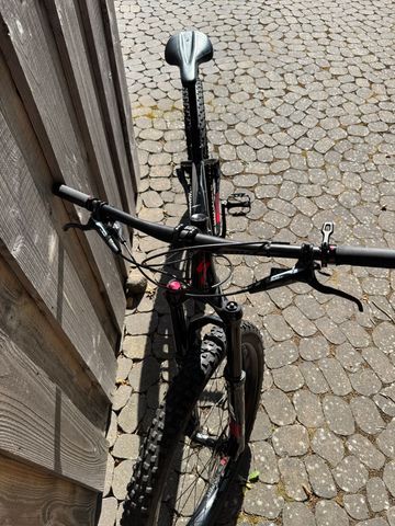 Specialized Fuse Expert 6Fattie 2016 2016 Mountainbike usato, Nero — immagine 8 di 11