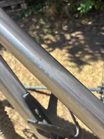 Używany Banshee Titan V3.2 2025 Mountainbike — zdjęcie 15 z 42