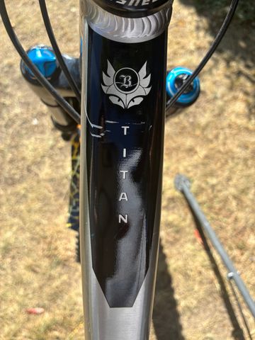 Używany Banshee Titan V3.2 2025 Mountainbike — zdjęcie 13 z 42
