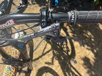 Banshee Titan V3.2 2025 Mountainbike usato, Grigio chiaro — immagine 9 di 42