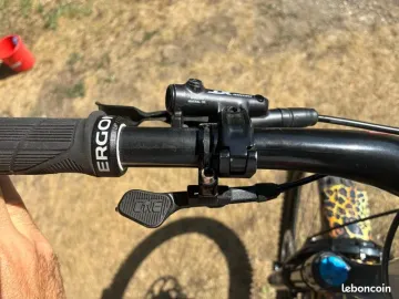 Używany Banshee Titan V3.2 2025 Mountainbike — zdjęcie 38 z 42