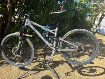 Używany Banshee Titan V3.2 2025 Mountainbike — zdjęcie 30 z 42
