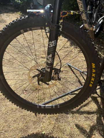 Używany Banshee Titan V3.2 2025 Mountainbike — zdjęcie 6 z 42