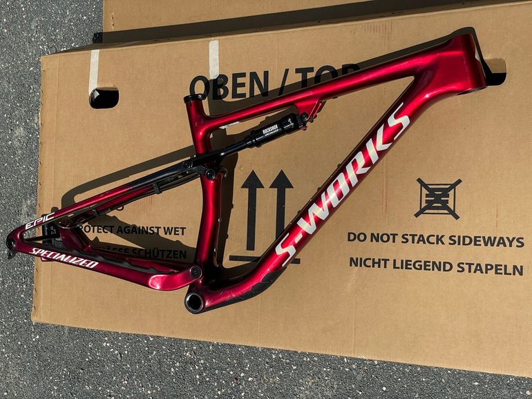 Gebrauchtes Specialized S-Works Epic 2022 Frameset 2022 Mountainbike, Rot, 29 — Bild 2 von 19