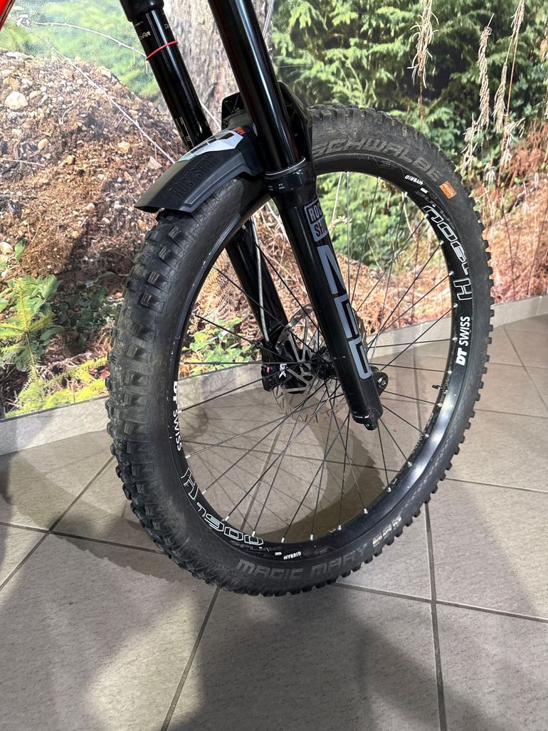 Used Mondraker Crafty SRAM NX 2017 Mountainbike, Red — image 6 of 6
