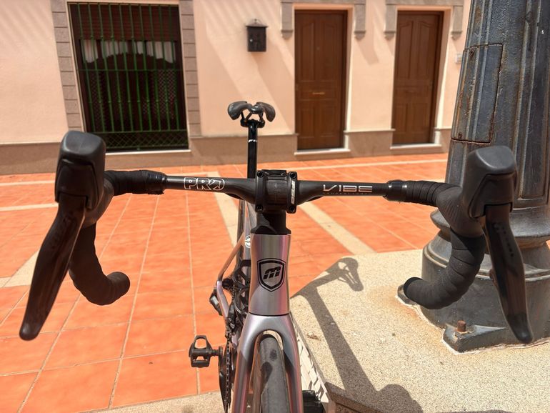 Gebrauchtes Mendiz Custom SRAM Rival eTap AXS 2022 Road & Gravel, Hellgrau — Bild 5 von 11