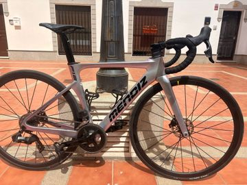 Mendiz Custom SRAM Rival eTap AXS 2022 Road & Gravel usato