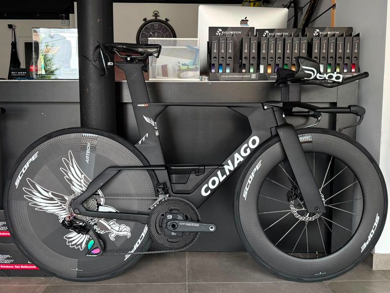 Used Colnago Custom Shimano Dura Ace Di2 2026 Road & Gravel, Black — image 2 of 5
