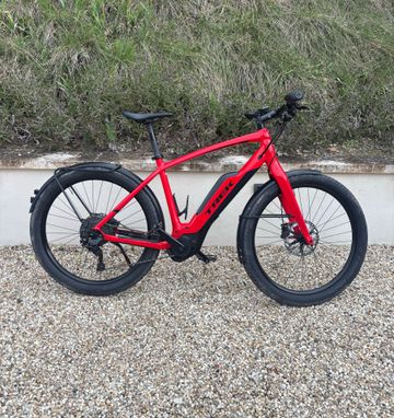 Used Trek Custom Shimano Deore XT 2017 Urban, Red — image 2 of 7