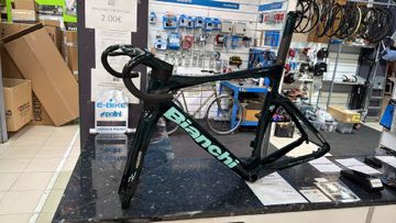 Bianchi Oltre RC - Team Replica 2026 Frameset 2026 Road & Gravel de segunda mano, Verde — imagen 1 de 14