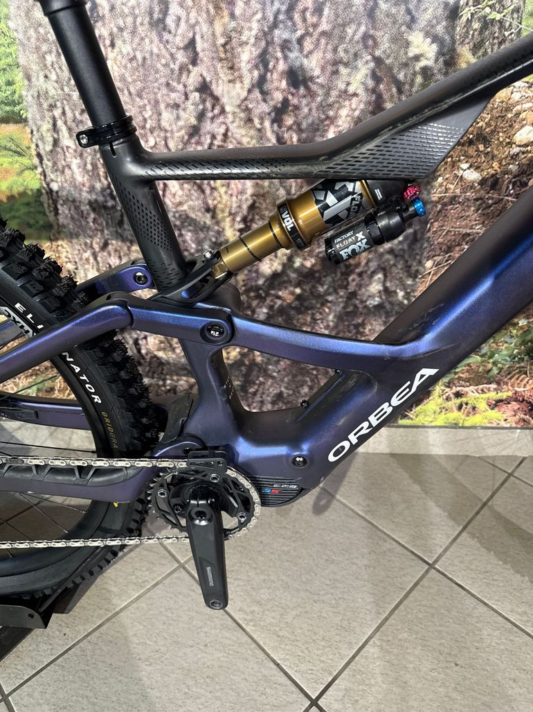 Used Orbea Rise SRAM GX Eagle AXS (T-Type) 2026 Mountainbike, Purple — image 3 of 6