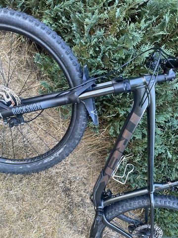 Used Trek Roscoe 7 2024 2024 Mountainbike, Black, 27.5, 29 — image 11 of 11