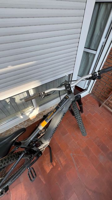 Used Mondraker CHASER R 2025 2025 Mountainbike, Light Gray, 29 — image 6 of 8