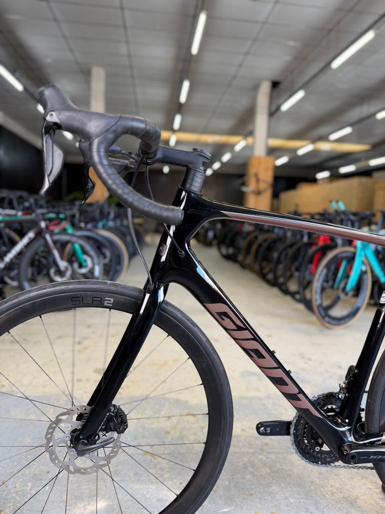 Brugt Giant Defy Advanced Pro 2 Di2 2023 2023 Road & Gravel — billede 15 af 21