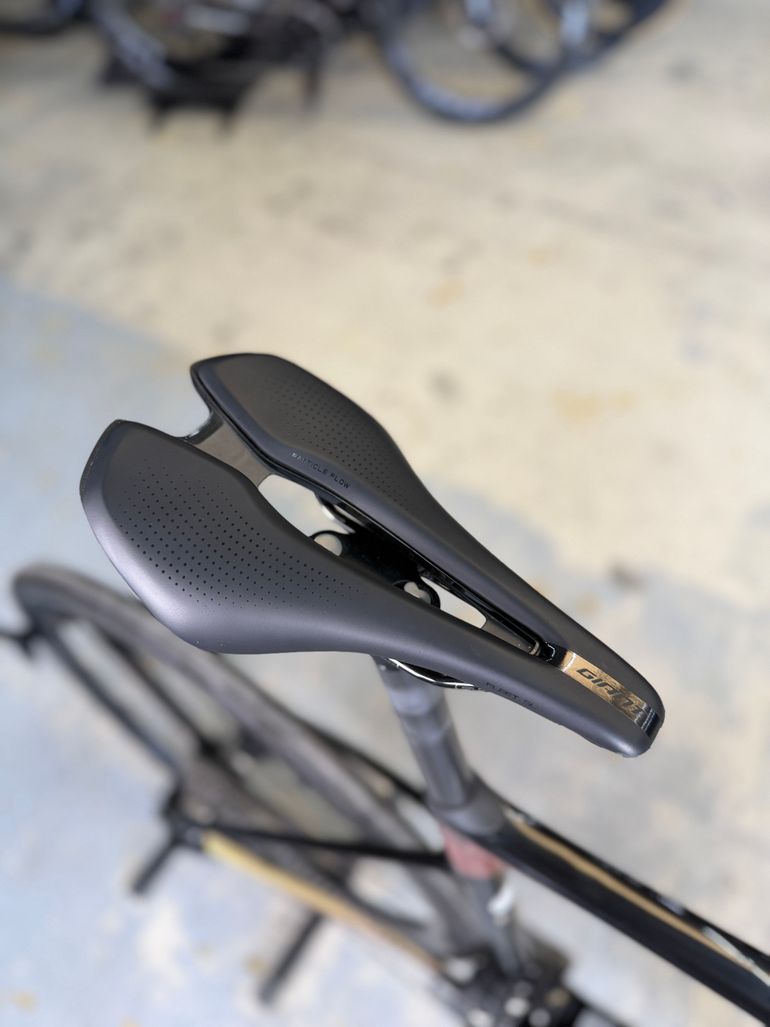 Brugt Giant Defy Advanced Pro 2 Di2 2023 2023 Road & Gravel — billede 11 af 21