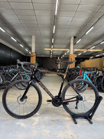 Brugt Giant Defy Advanced Pro 2 Di2 2023 2023 Road & Gravel — billede 16 af 21